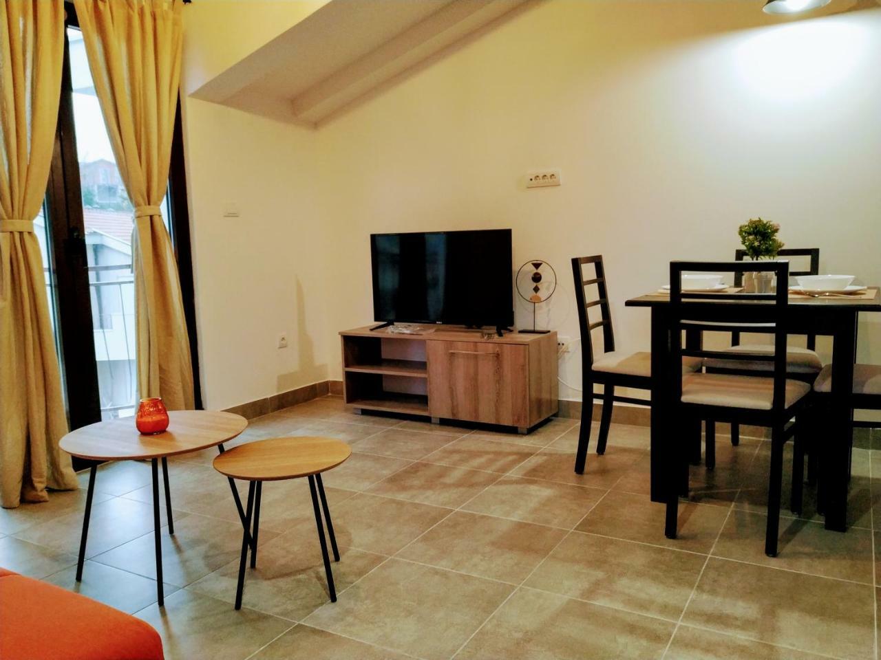 Rooms & Apartments Vukasovic Kotor Eksteriør bilde